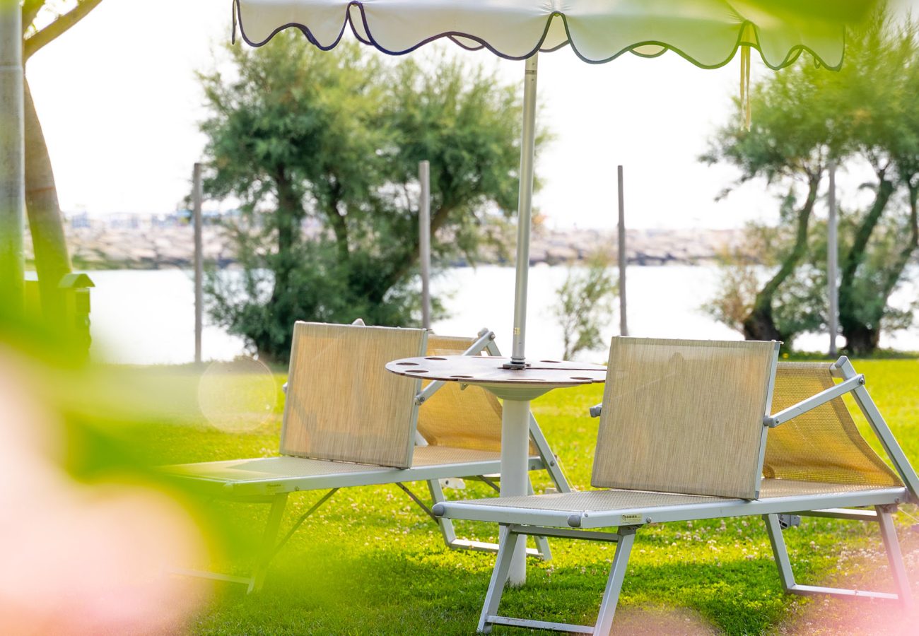 Tavola da disegno 23